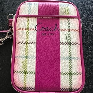 Coach wristlet GUC